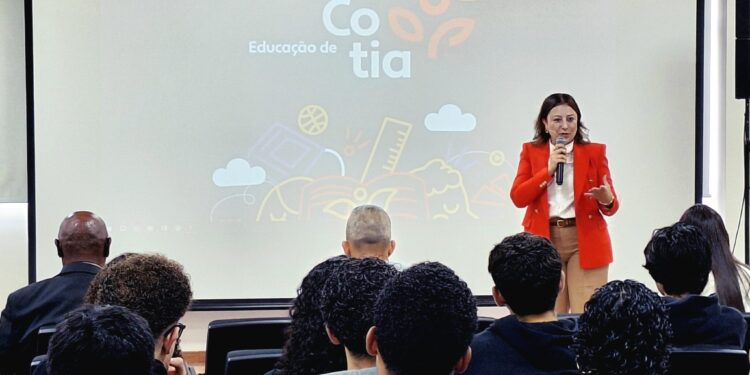 Prefeitura de Cotia recebe 100 estagiários por meio do Programa BEEM