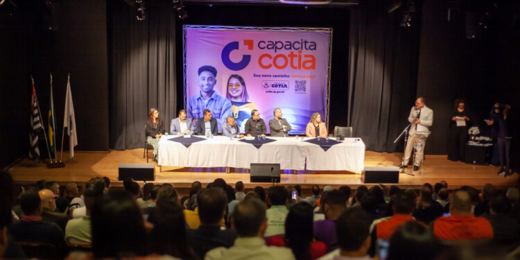 Prefeitura lança o programa Capacita Cotia para formação profissional em parceria com empresários