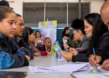 Cotia fecha 2025 no Top 10 das cidades que mais geraram emprego na Região Metropolitana de SP