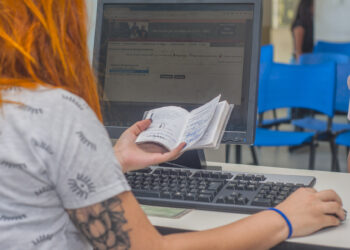 Posto de Atendimento ao Trabalhador de Cotia é renovado e recebe 8 novos computadores